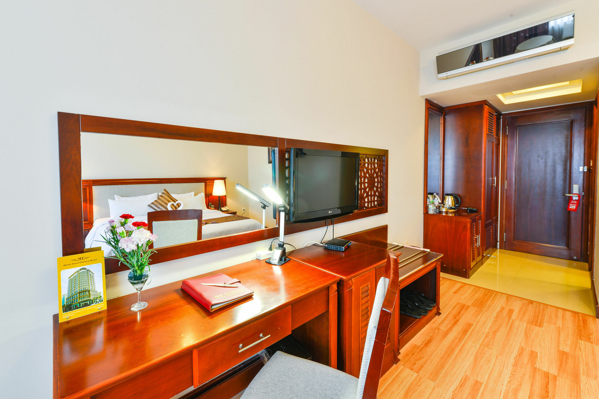 Minh Toan Athena Hotel Da Nang Bagian luar foto